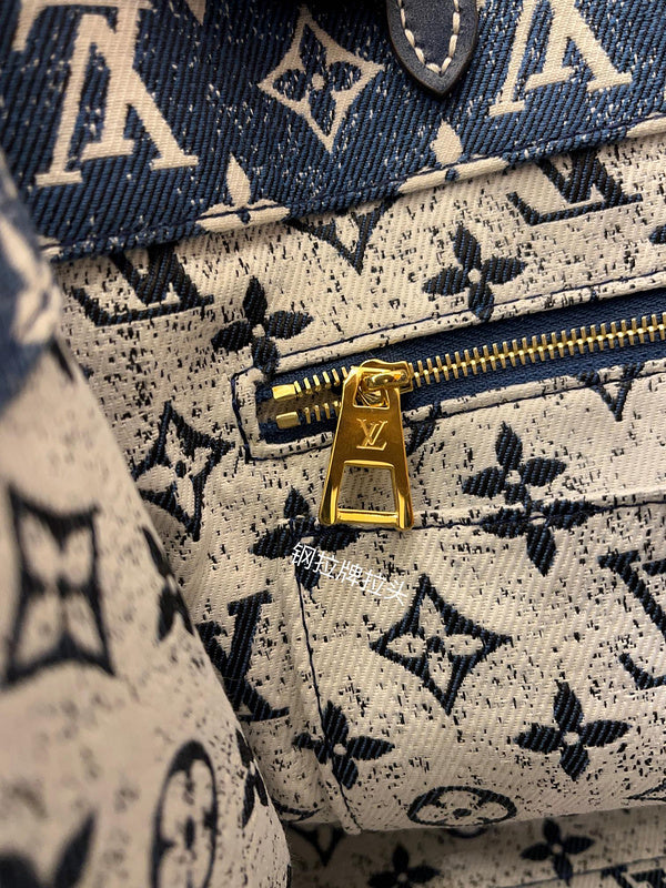 Alice Bags- Louis Vuittons  - 16155