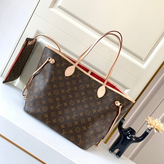 Alice Bags- Louis Vuittons  - 16297