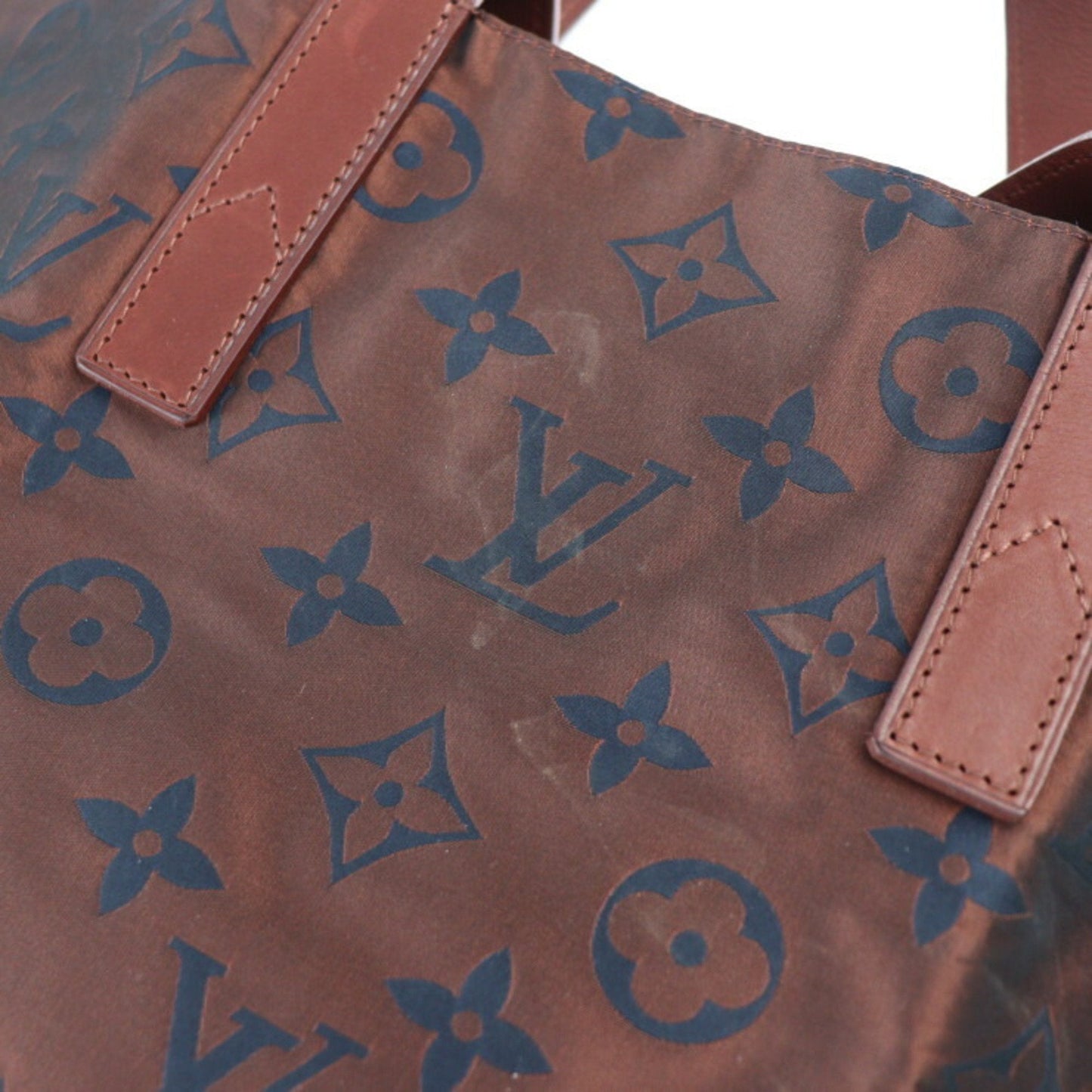 LOUIS VUITTON Escapade Tote