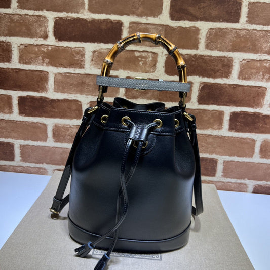 Gucci  Luxury -  Bags - 588