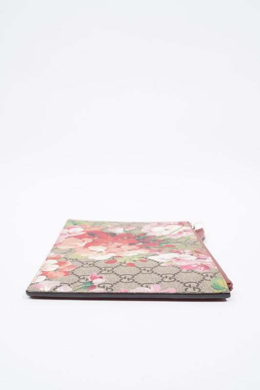 Gucci Bloom Pouch Supreme / Floral Coated Canvas