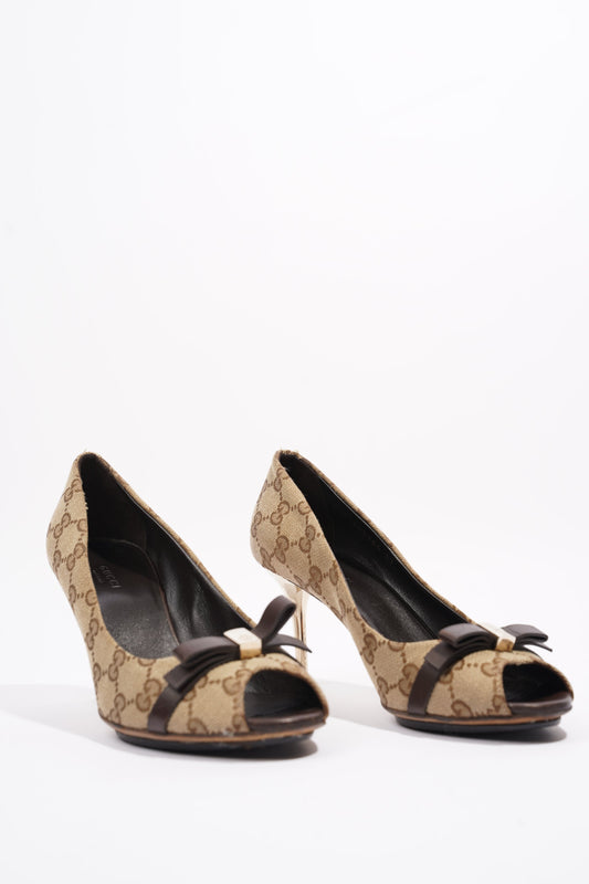 Gucci GG Pumps Beige / Brown Canvas EU 37 UK 4