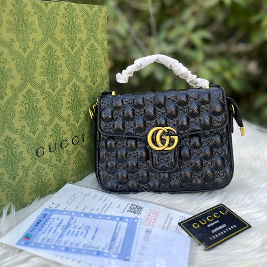 GUCCI Crossbody Bag – Luxury Redefined for the Modern Woman  (black)