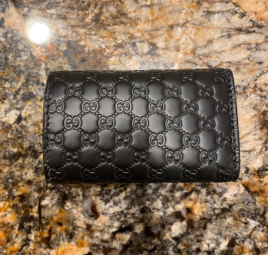 GUCCI Black Microguccissima Leather Key Holder