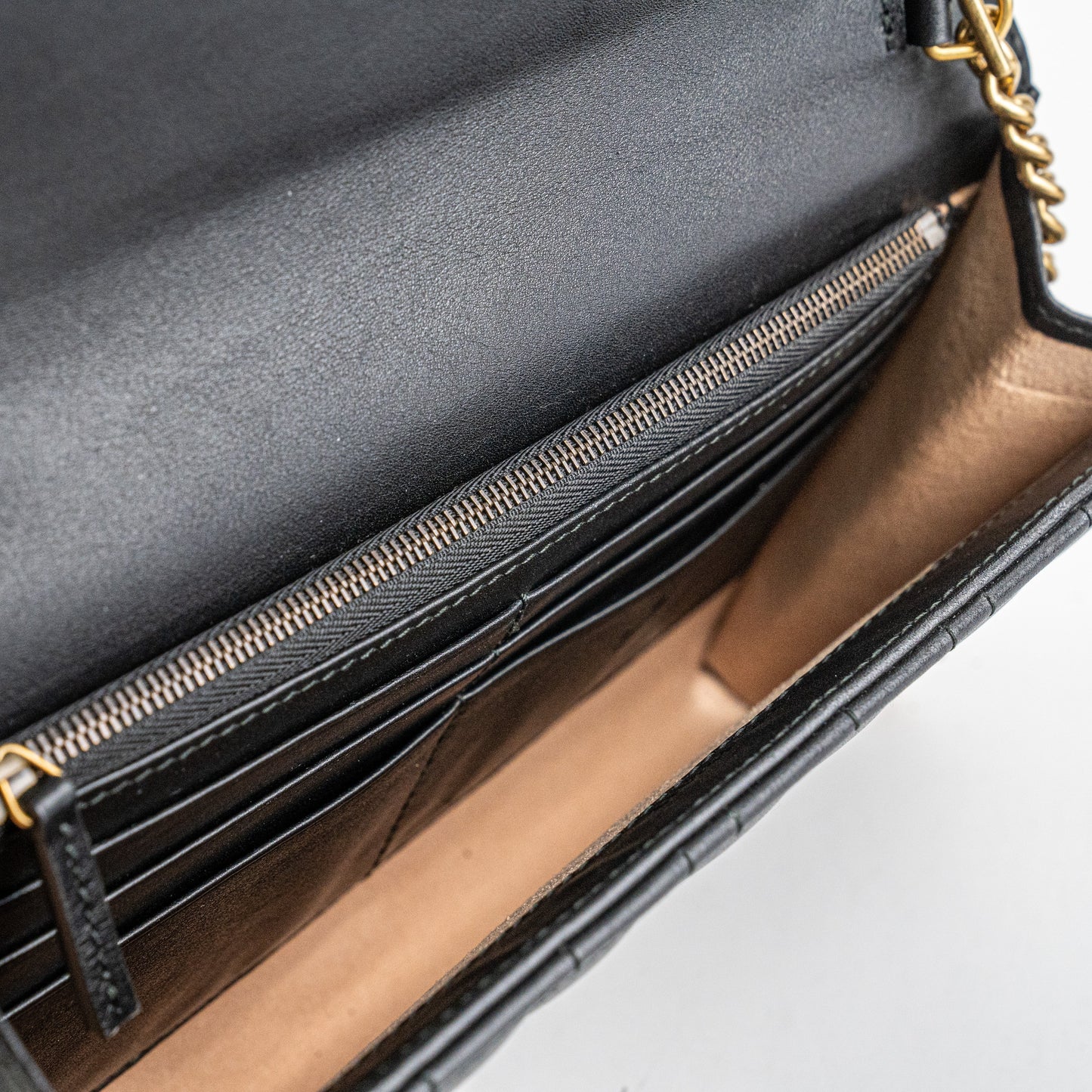 Gucci Pearl GG Black Wallet On Chain WOC