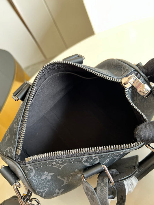 Alice Bags- Louis Vuittons  - 16306