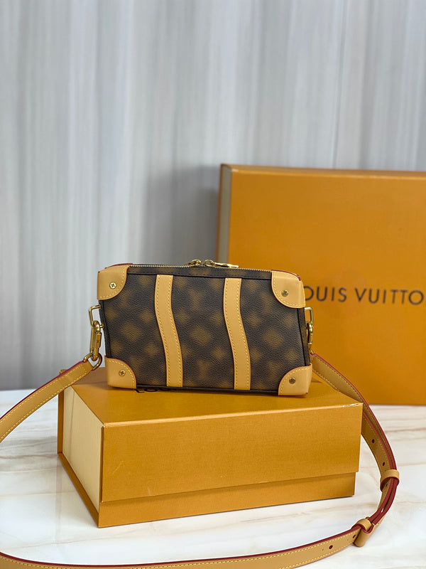 Alice Bags- Louis Vuittons  - 16440