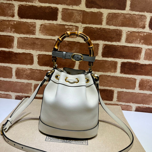 Gucci  Luxury -  Bags - 591
