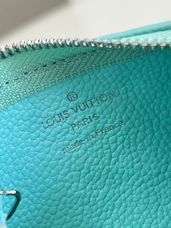 Alice Bags- Louis Vuittons  - 16404