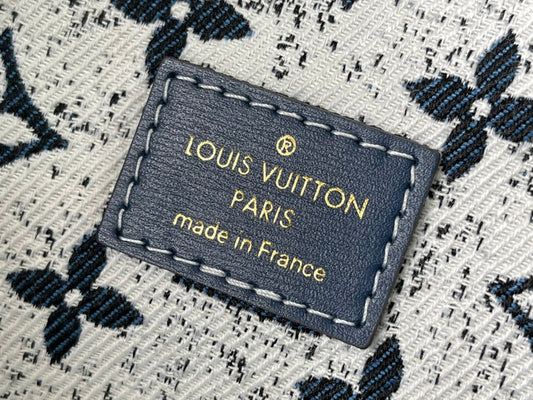 Alice Bags- Louis Vuittons  - 16272
