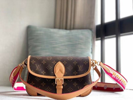 Alice bags - Louis Vuittons  - 15619