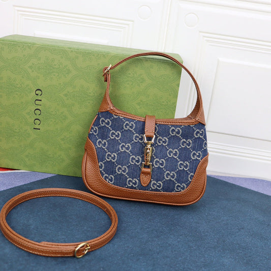 Gucci   Luxury Bags  1286