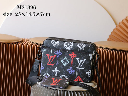 Alice Bags- Louis Vuittons  - 16147