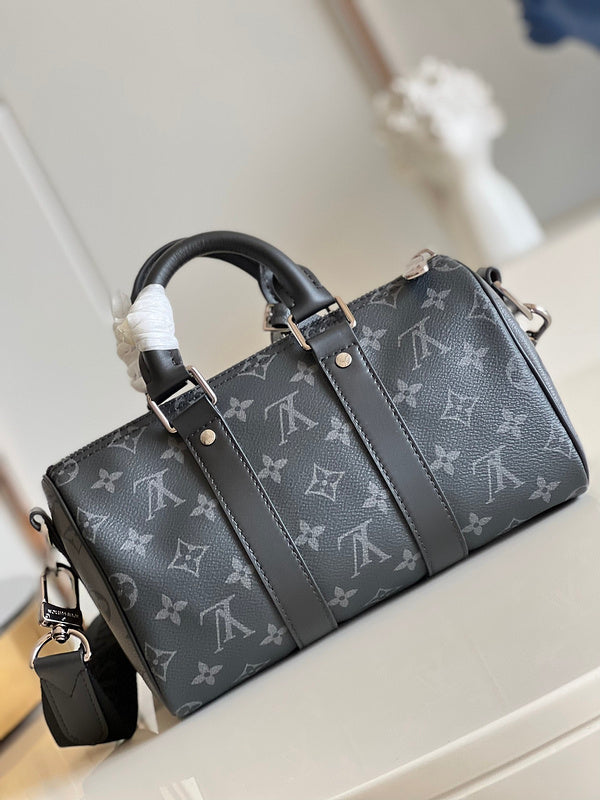 Alice Bags- Louis Vuittons  - 16262