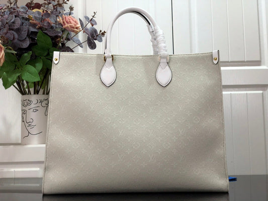 Alice Bags- Louis Vuittons  - 16501