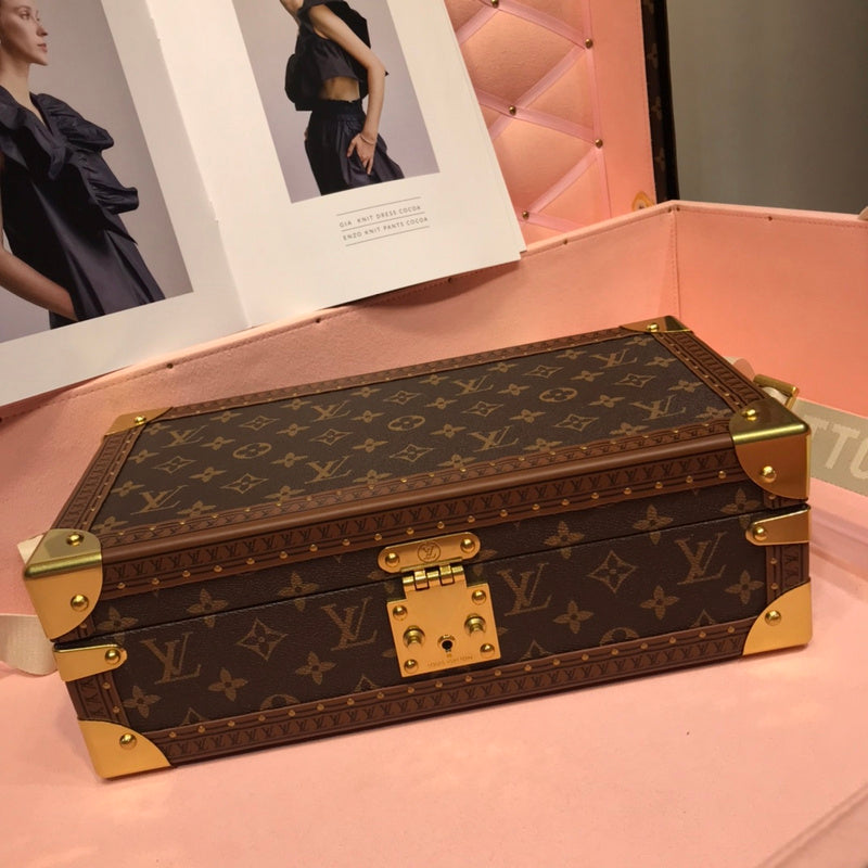 Alice Bags- Louis Vuittons  - 16000