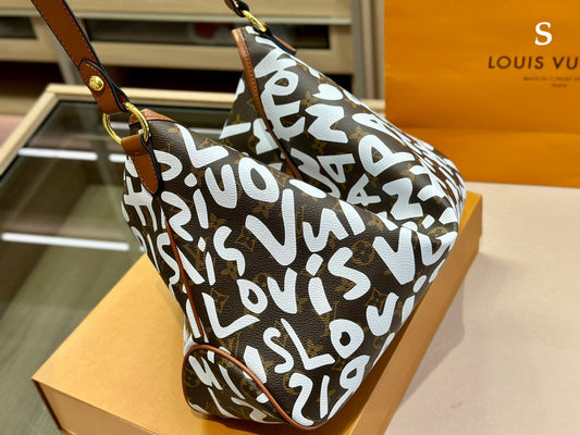 Alice bags - Louis Vuittons  - 15055