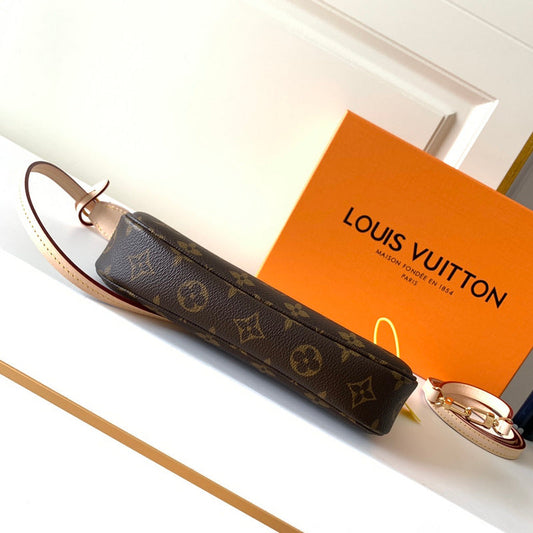 Alice Bags- Louis Vuittons  - 16294