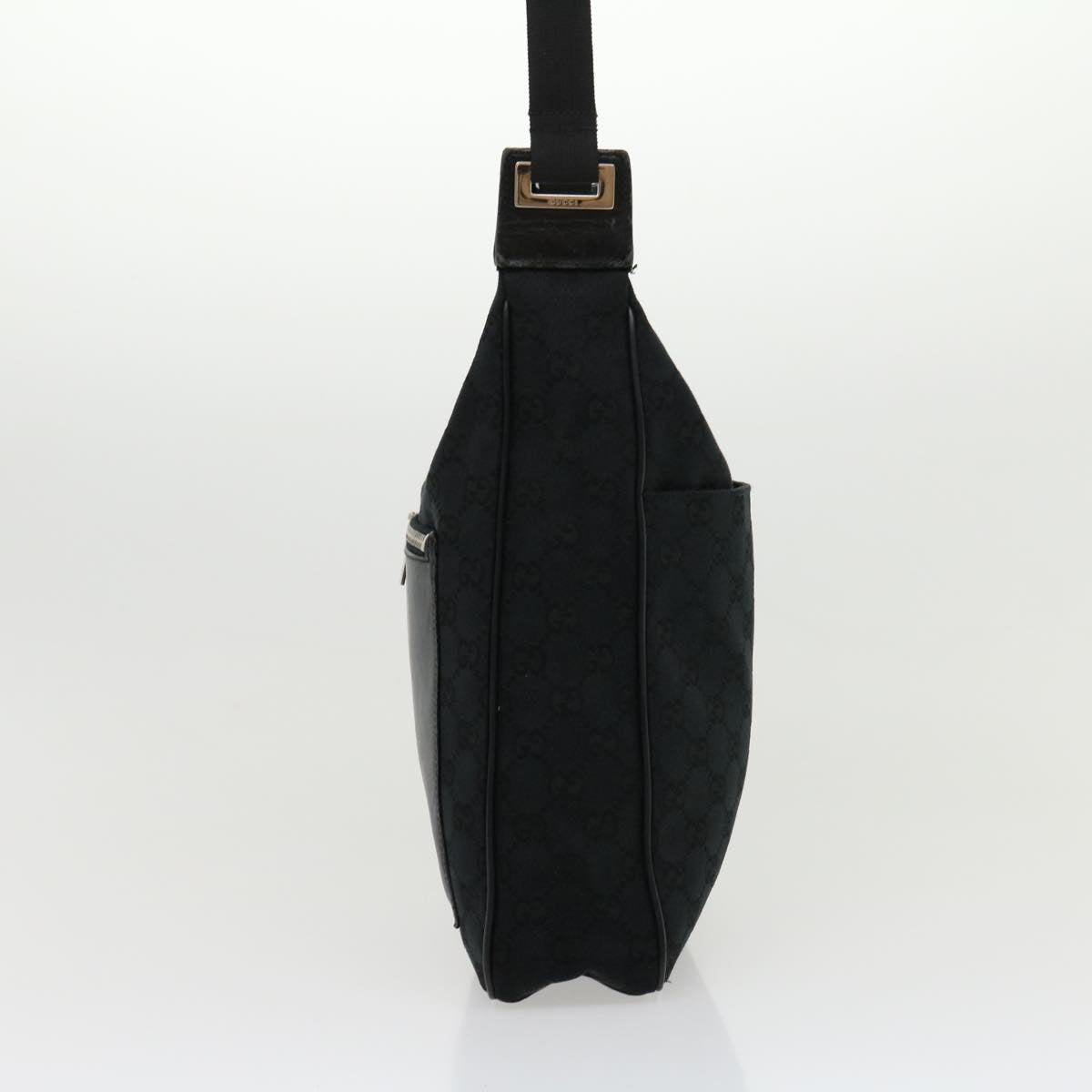 GUCCI GG Canvas Shoulder Bag Black  ki2082