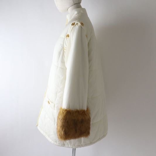 GUCCI coat Outer: 100% nylon, Fur: 100% acrylic, Lining: 68% rayon, Lining: 32% silk, Lining: 100% polyester white Women 38 Used