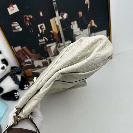 Gucci GG Canvas Ivory Shoulder Bag - Pre-Loved Designer Handbag (11208850)