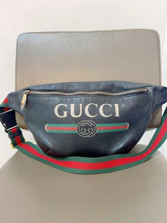 Gucci Classic Black Leather Belt Bag with Red-Green Strap